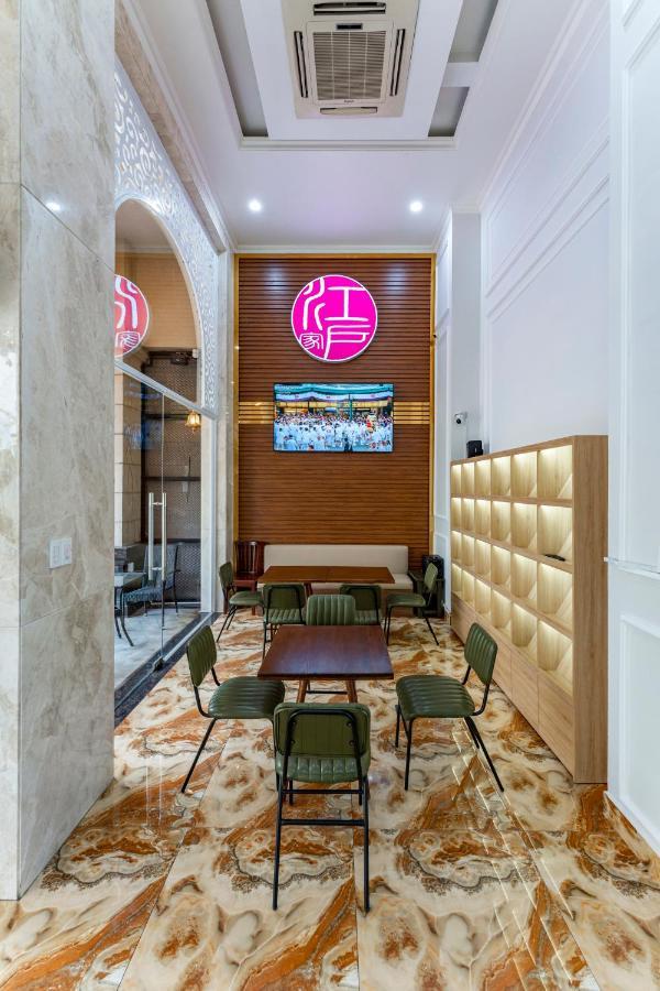 הו צ'י מין סיטי Edoya Hotel Phu My Hung מראה חיצוני תמונה