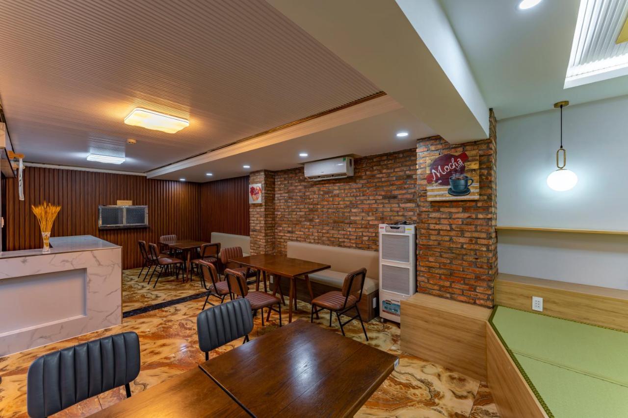 הו צ'י מין סיטי Edoya Hotel Phu My Hung מראה חיצוני תמונה